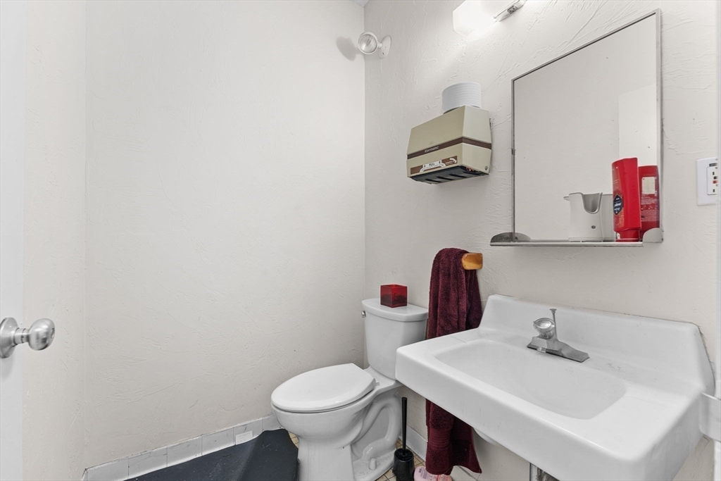 717 Hampton Way, Unit 717 Abington, MA 02351 - Photo 23 of 33