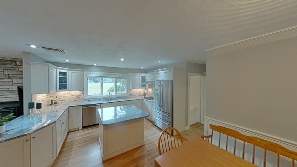 59 Leicester Road Marblehead, MA 01945 - Photo 9 of 23