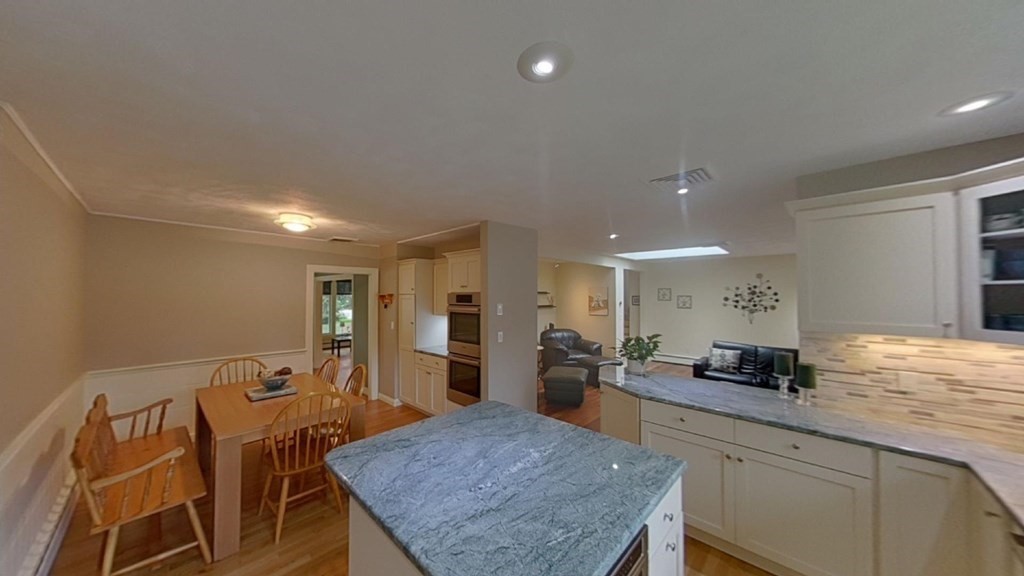 59 Leicester Road Marblehead, MA 01945 - Photo 10 of 23