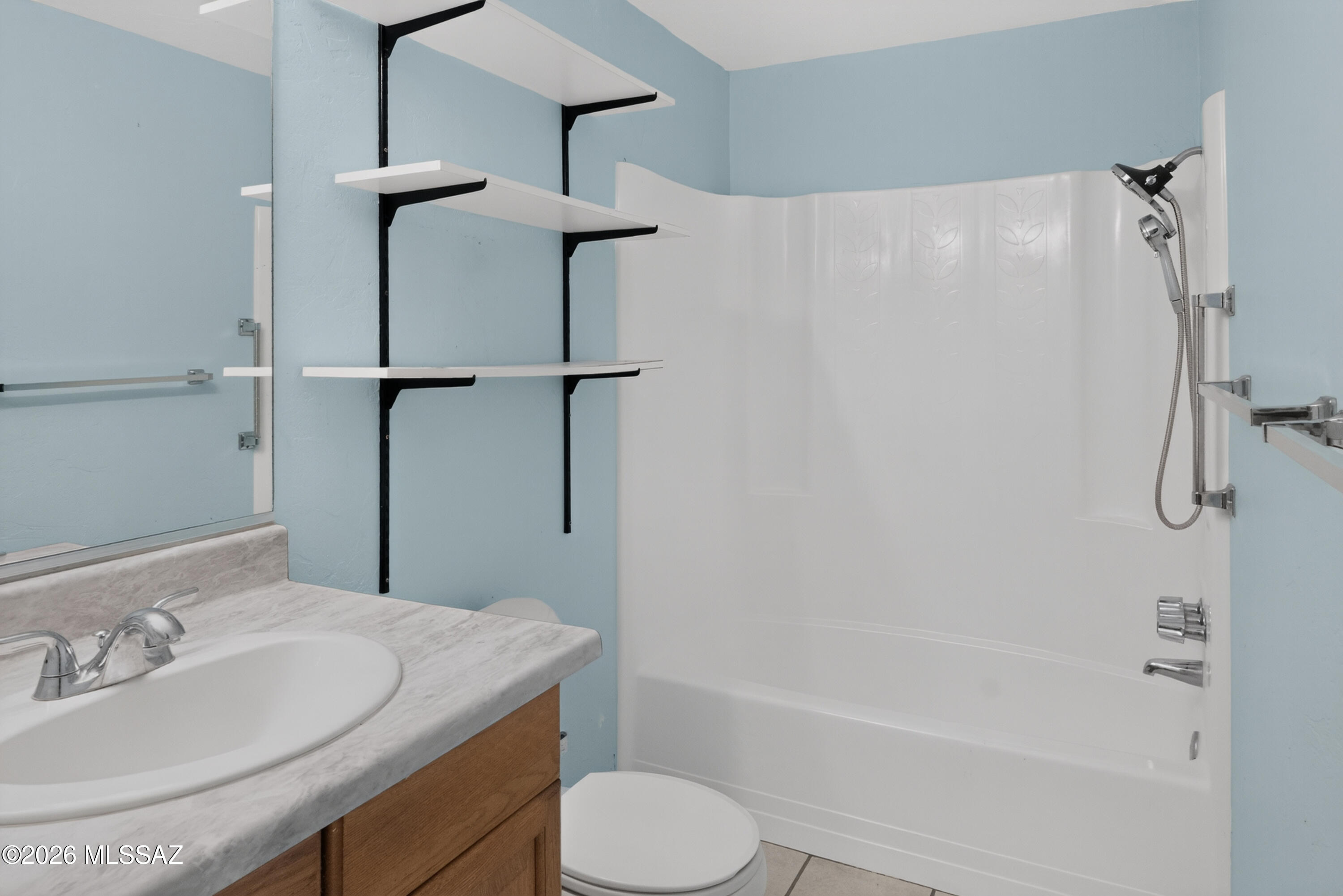131 West Pastime Road Tucson, AZ 85705 - Photo 13 of 18 Primary Bath