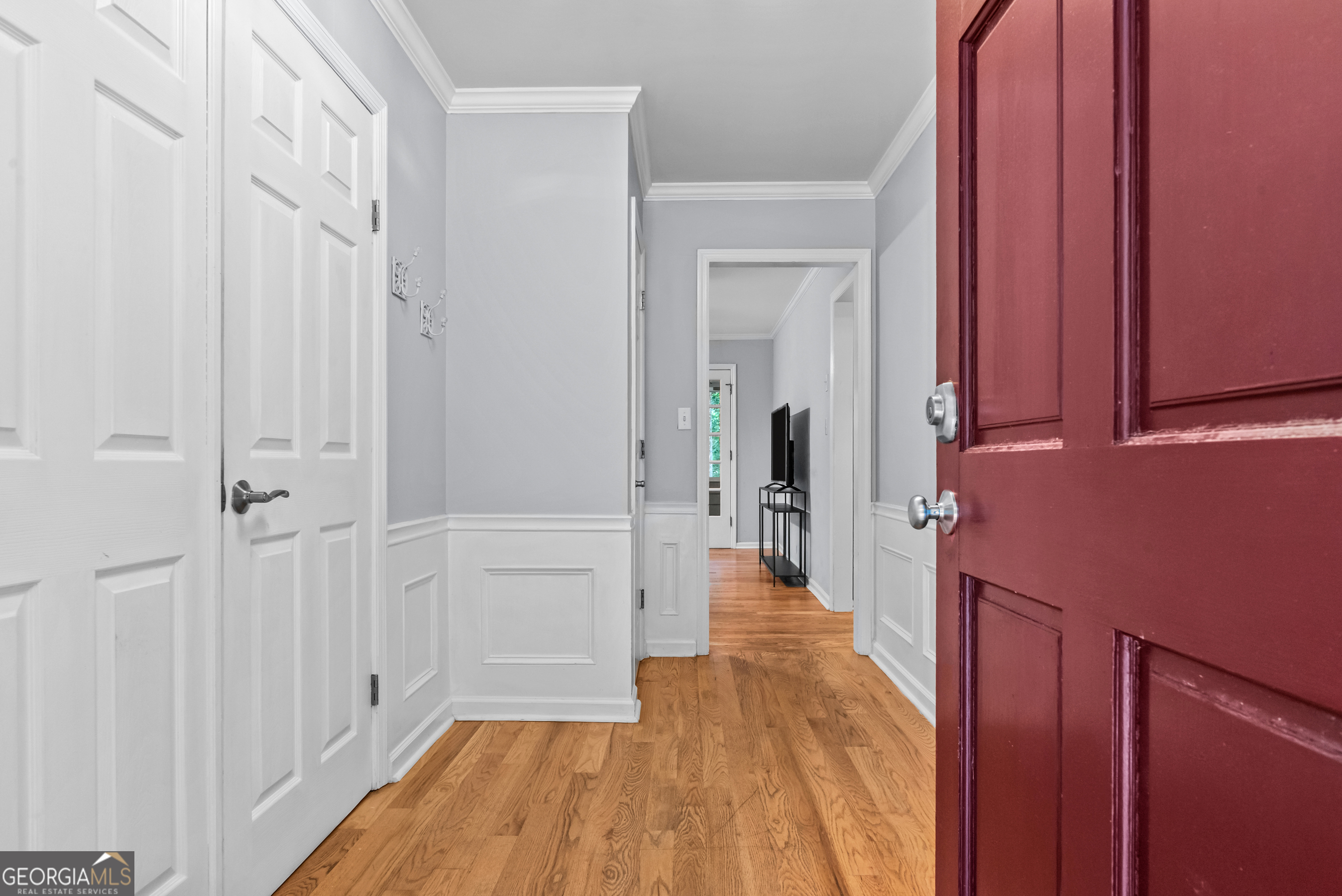 161 Pinecrest Terrace Athens, GA 30606 - Photo 2 of 59 a view of a hallway with wooden floor and staircase