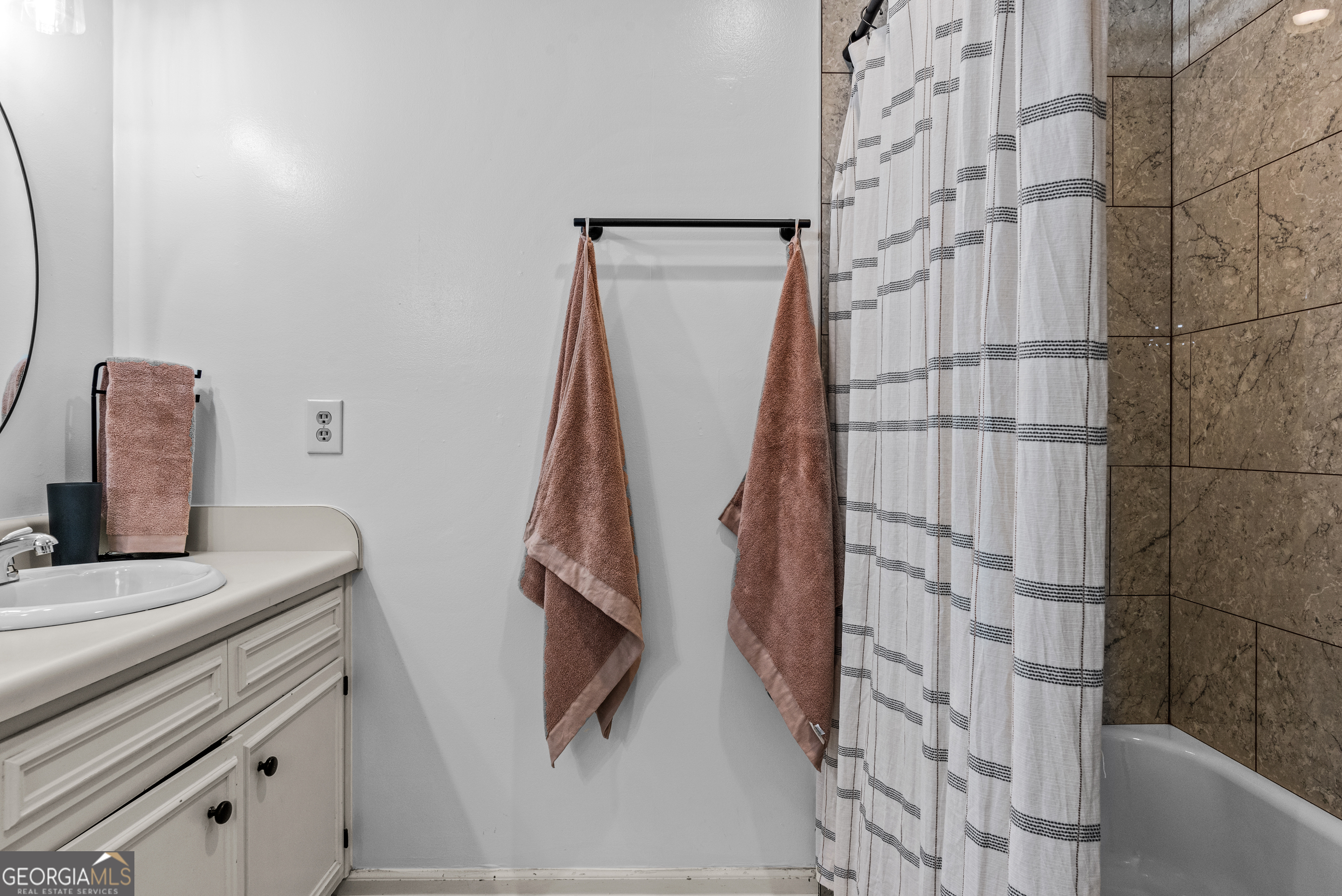 161 Pinecrest Terrace Athens, GA 30606 - Photo 34 of 59 a bathroom with a shower and a sink