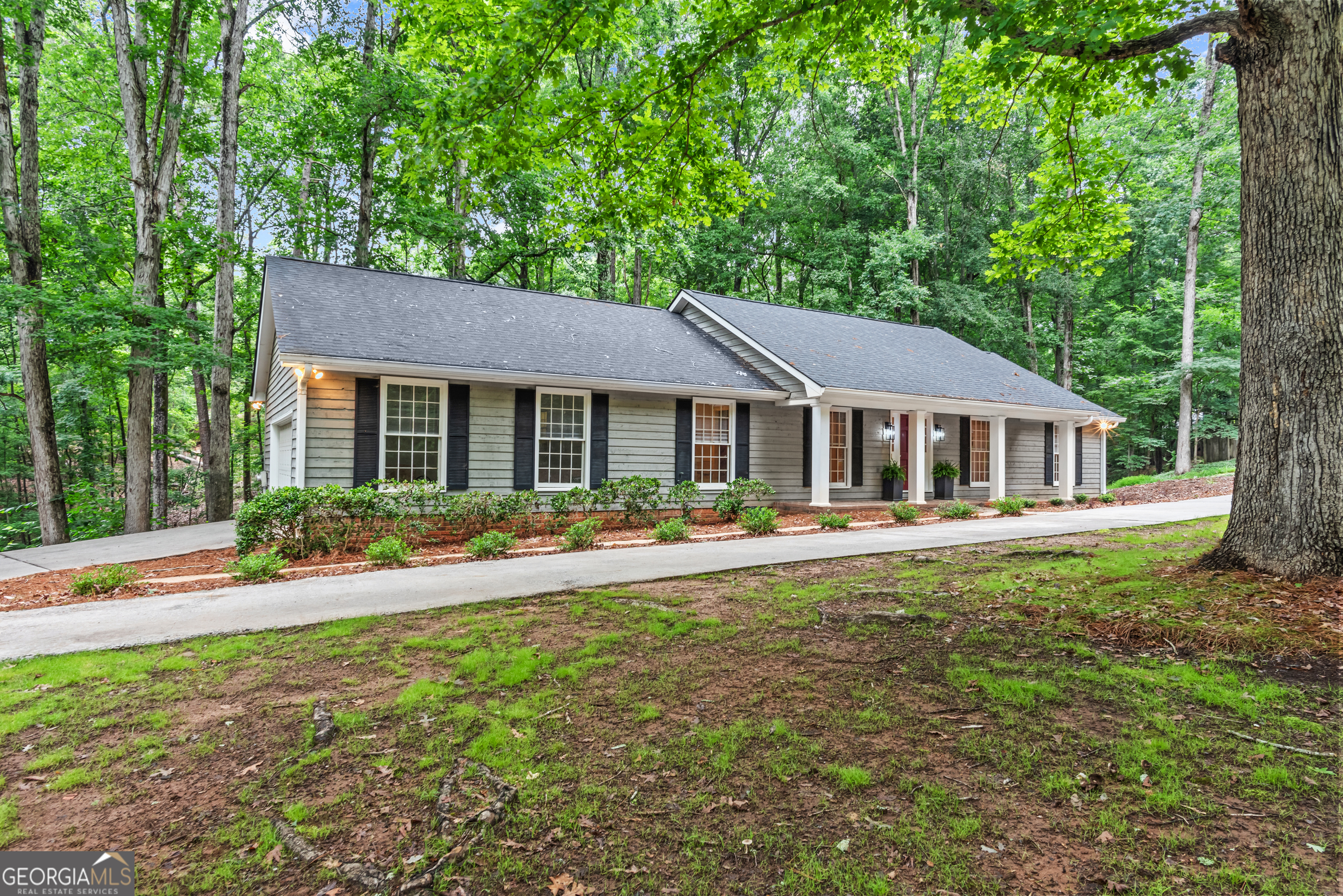 161 Pinecrest Terrace Athens, GA 30606 - Photo 56 of 59 a front view of a house with yard patio and green space