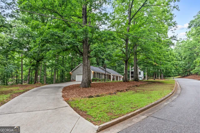 $3,300 | 161 Pinecrest Terrace, Athens, GA 30606