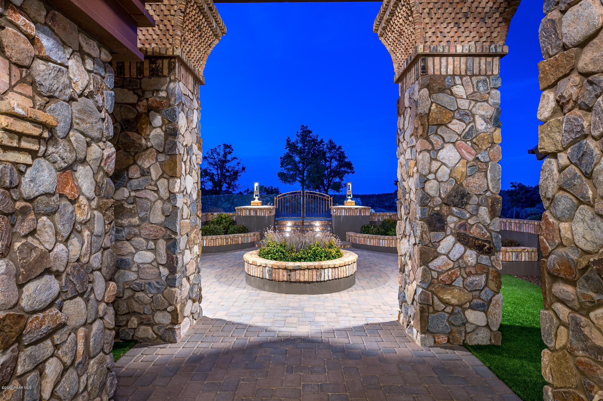 6785 West Almosta Ranch Road Prescott, AZ 86305 - Photo 67 of 81 67- Front Courtyard