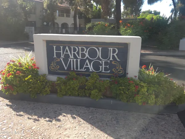 $499,999 | 5200 South Lakeshore Drive, Unit 109, Tempe, AZ 85283