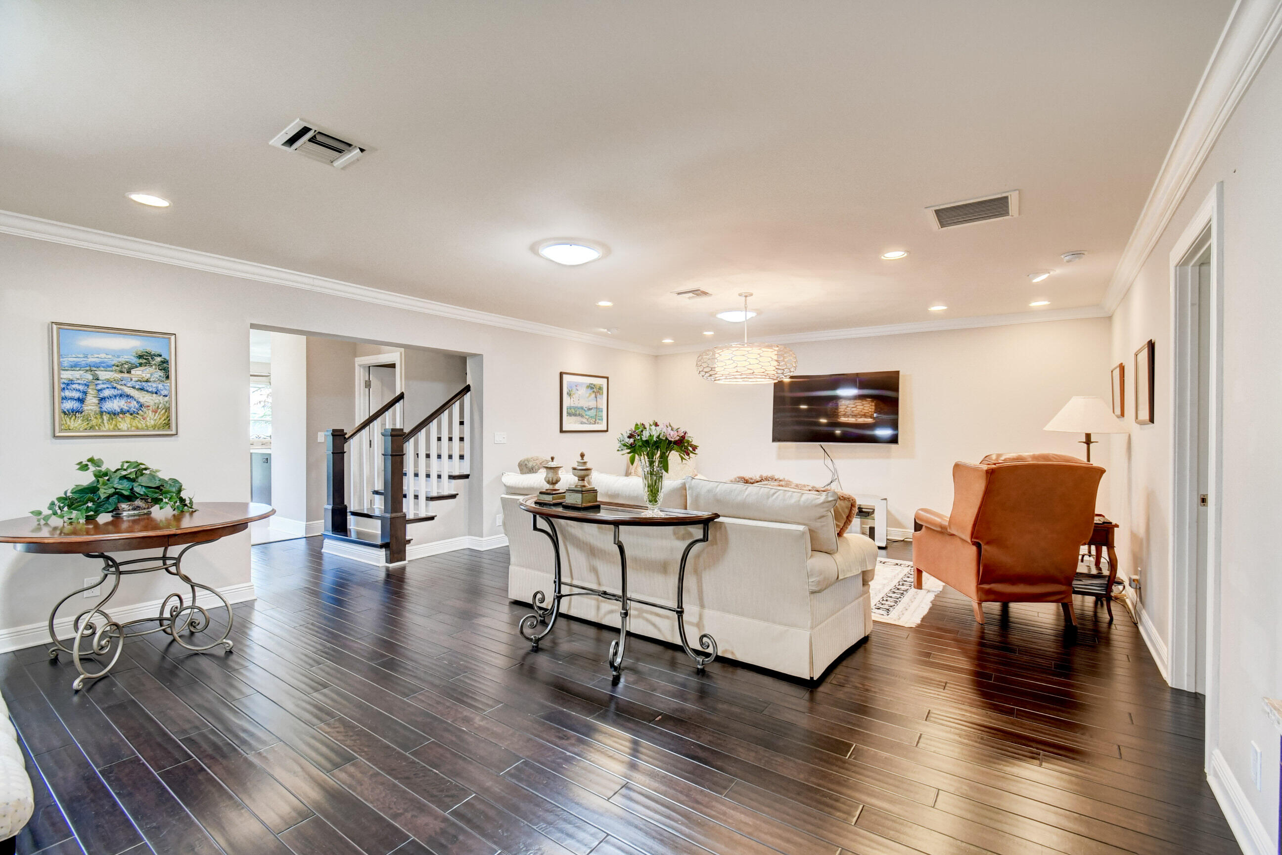 590 Phillips Drive Boca Raton, FL 33432 - Photo 8 of 33 Family room