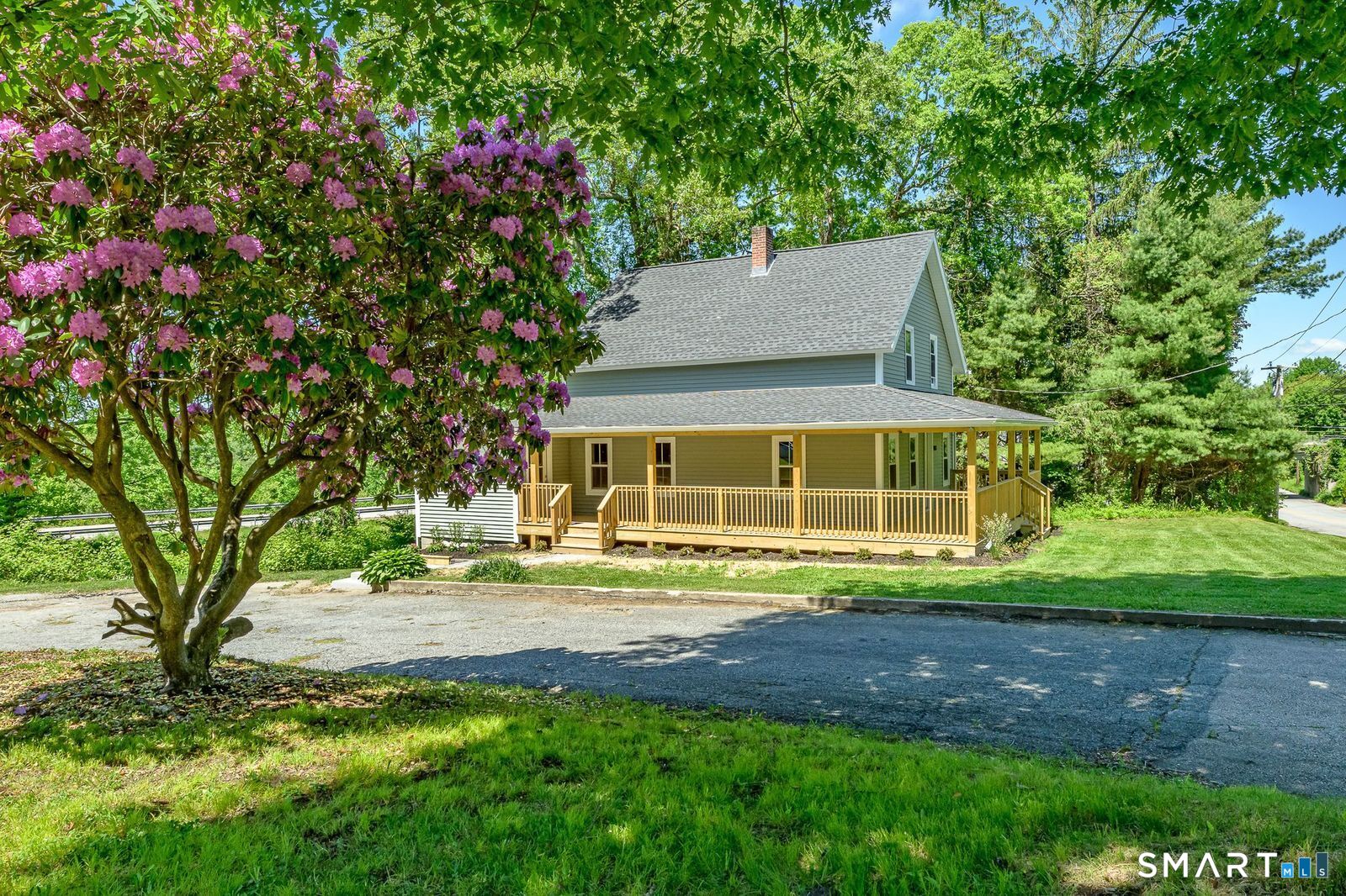 193 East Franklin Street Killingly, CT 06239 - Photo 3 of 30