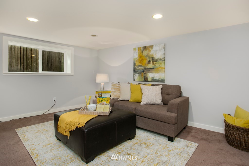 731 North 79th Street Seattle, WA 98103 - Photo 14 of 26 Gallery Image 14