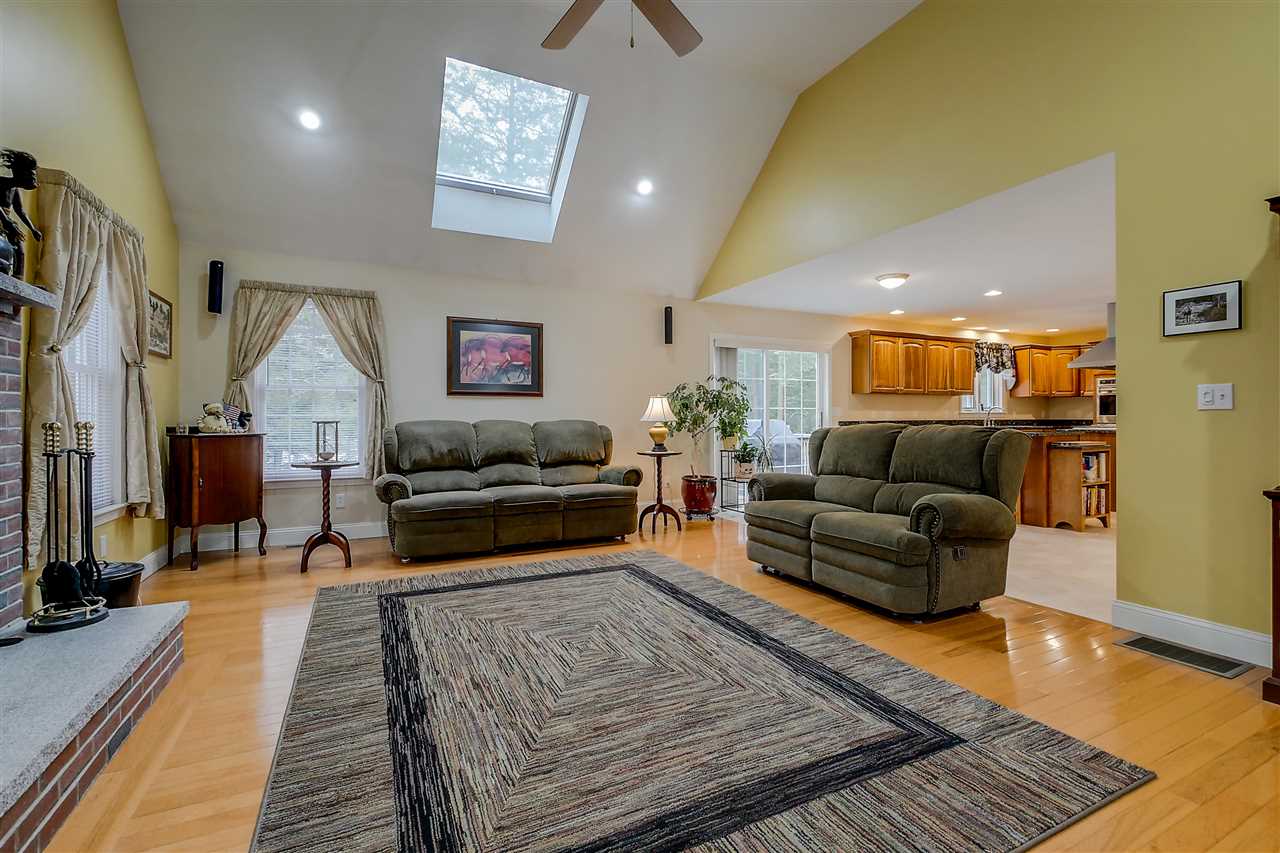 27 Camp Lee Road Epping, NH 03042 - Photo 14 of 40