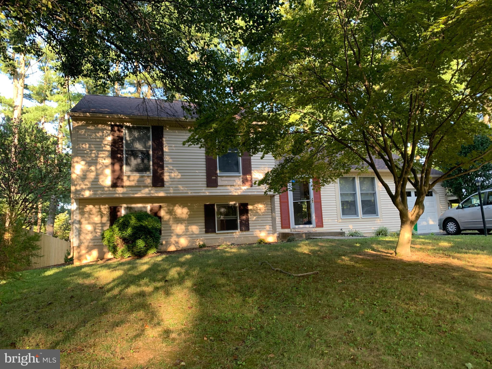10806 Green View Way Columbia, MD 21044 - Photo 2 of 36