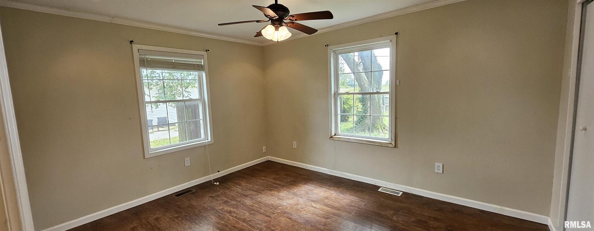 93 Seminole Street McClure, IL 62957 - Photo 8 of 12