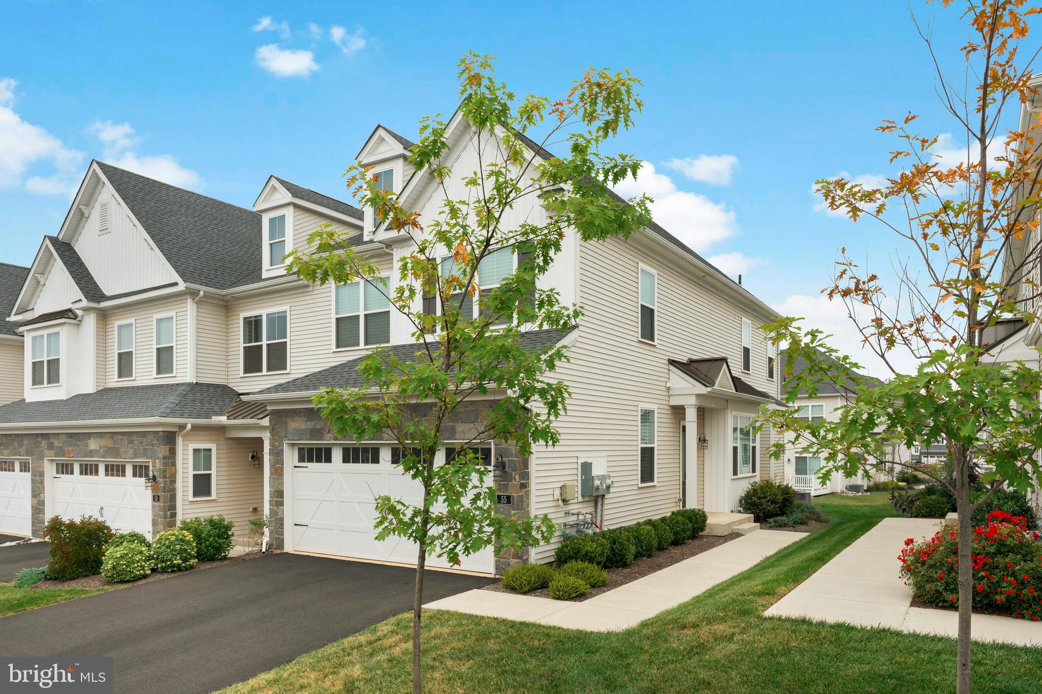 55 Parry Way Warminster, PA 18974 - Photo 2 of 43