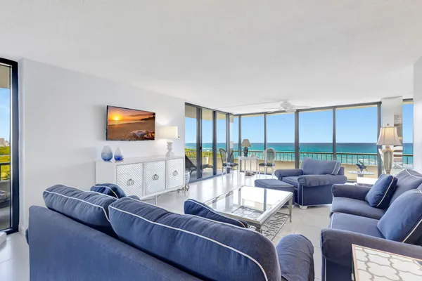 $8,000 | 5550 North Ocean Drive, Unit 7C, Singer Island, FL 33404