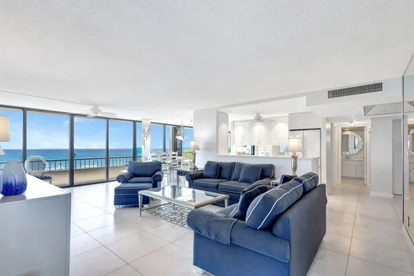 $8,000 | 5550 North Ocean Drive, Unit 7C, Singer Island, FL 33404