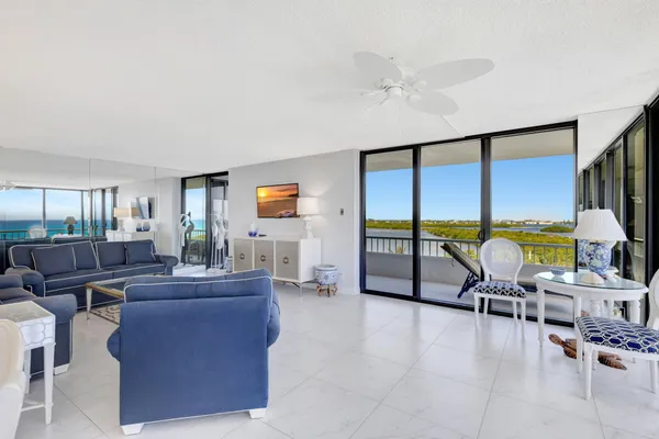 $8,000 | 5550 North Ocean Drive, Unit 7C, Singer Island, FL 33404