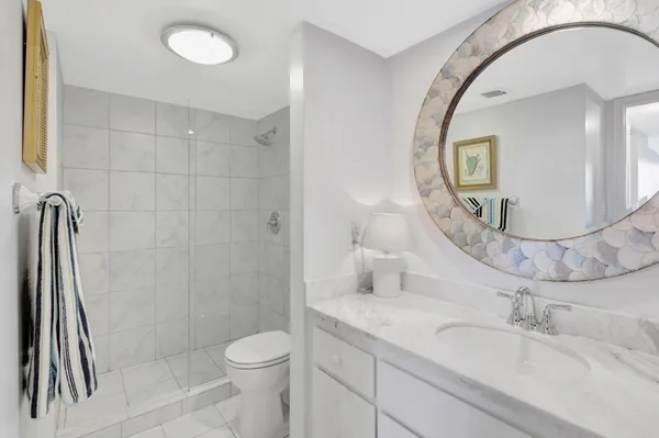 $8,000 | 5550 North Ocean Drive, Unit 7C, Singer Island, FL 33404