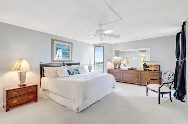 $8,000 | 5550 North Ocean Drive, Unit 7C, Singer Island, FL 33404