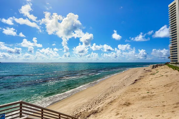 $8,000 | 5550 North Ocean Drive, Unit 7C, Singer Island, FL 33404