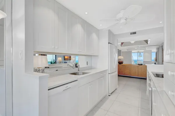 $8,000 | 5550 North Ocean Drive, Unit 7C, Singer Island, FL 33404