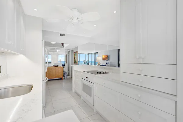 $8,000 | 5550 North Ocean Drive, Unit 7C, Singer Island, FL 33404
