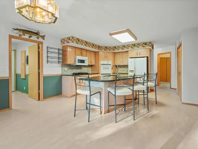 $319,000 | 1969 Baintree Road, Lake Summerset, IL 61019