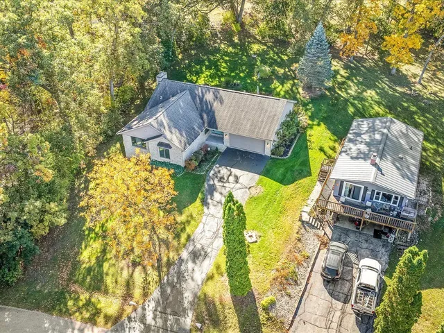 $319,000 | 1969 Baintree Road, Lake Summerset, IL 61019