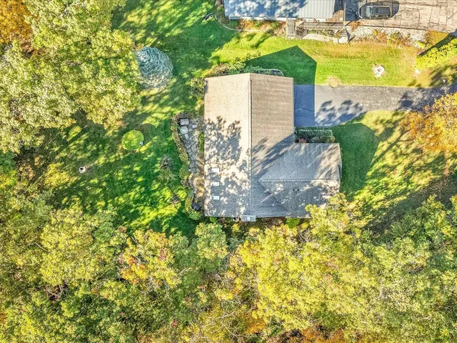 $319,000 | 1969 Baintree Road, Lake Summerset, IL 61019