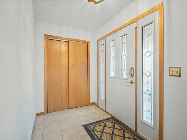 $319,000 | 1969 Baintree Road, Lake Summerset, IL 61019