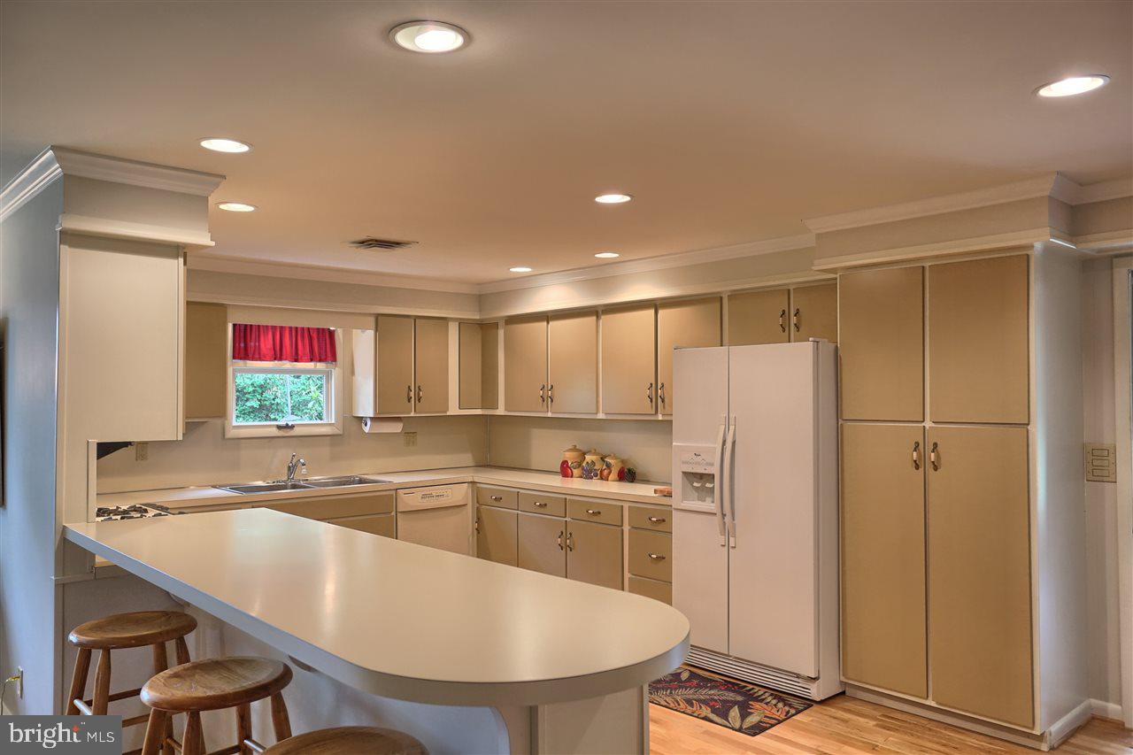1830 Lilac Road York, PA 17408 - Photo 15 of 36