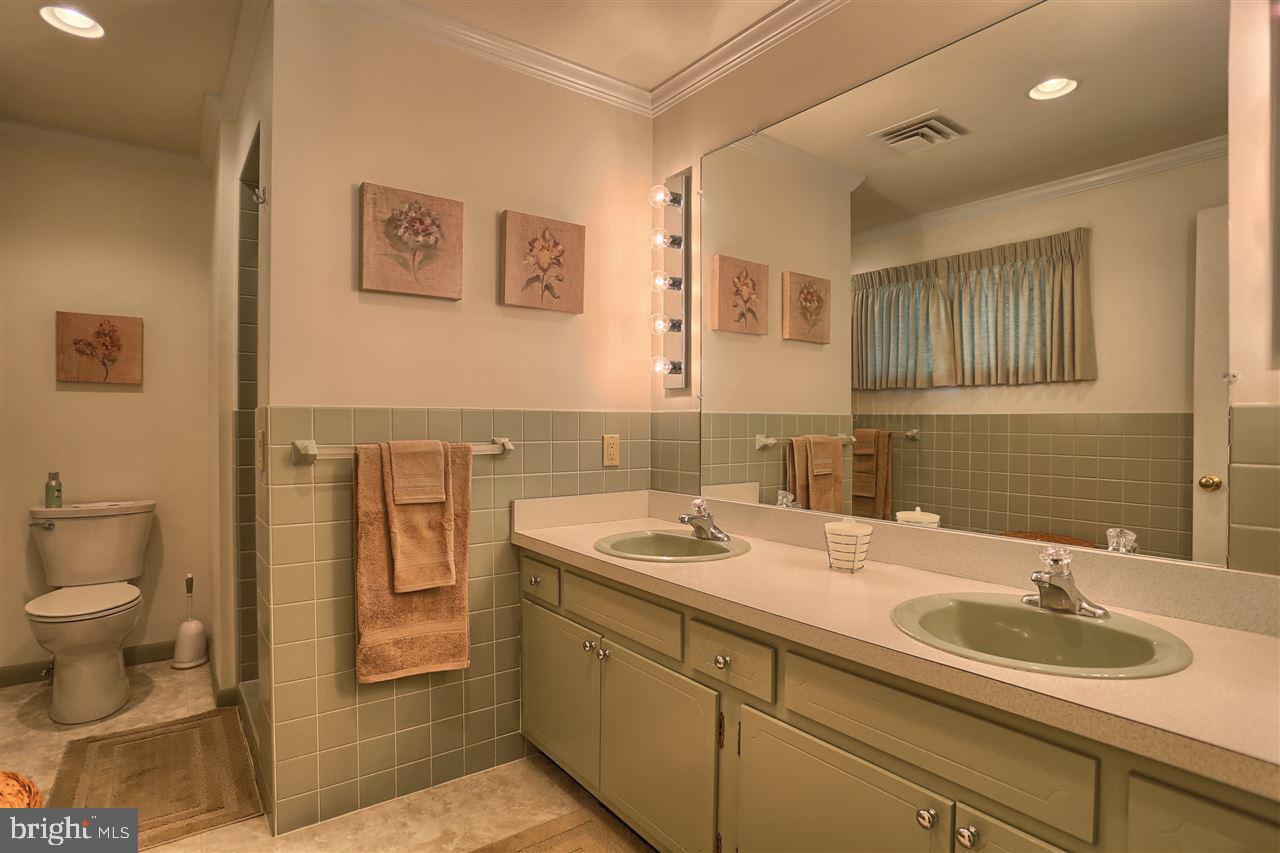 1830 Lilac Road York, PA 17408 - Photo 21 of 36