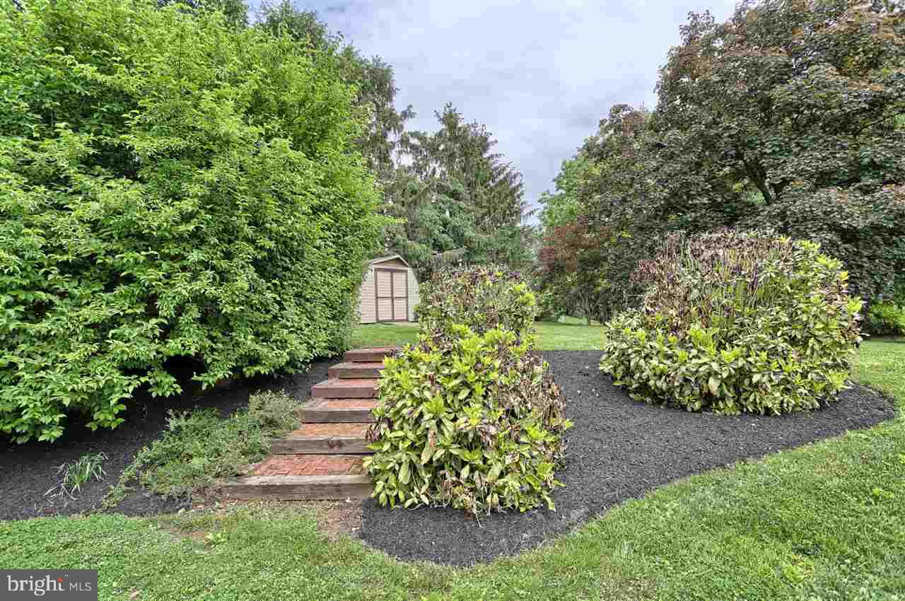 1830 Lilac Road York, PA 17408 - Photo 33 of 36