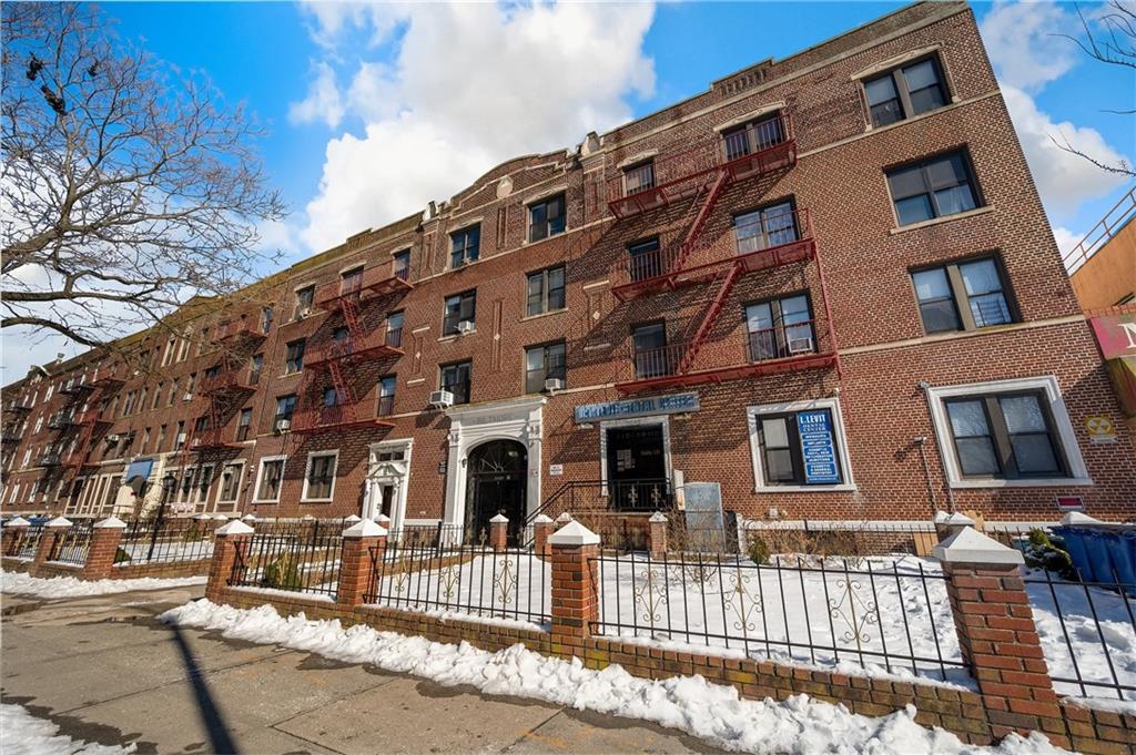3045 Ocean Parkway, Unit 2D Brooklyn, NY 11235 - Photo 2 of 10 a view of a large building