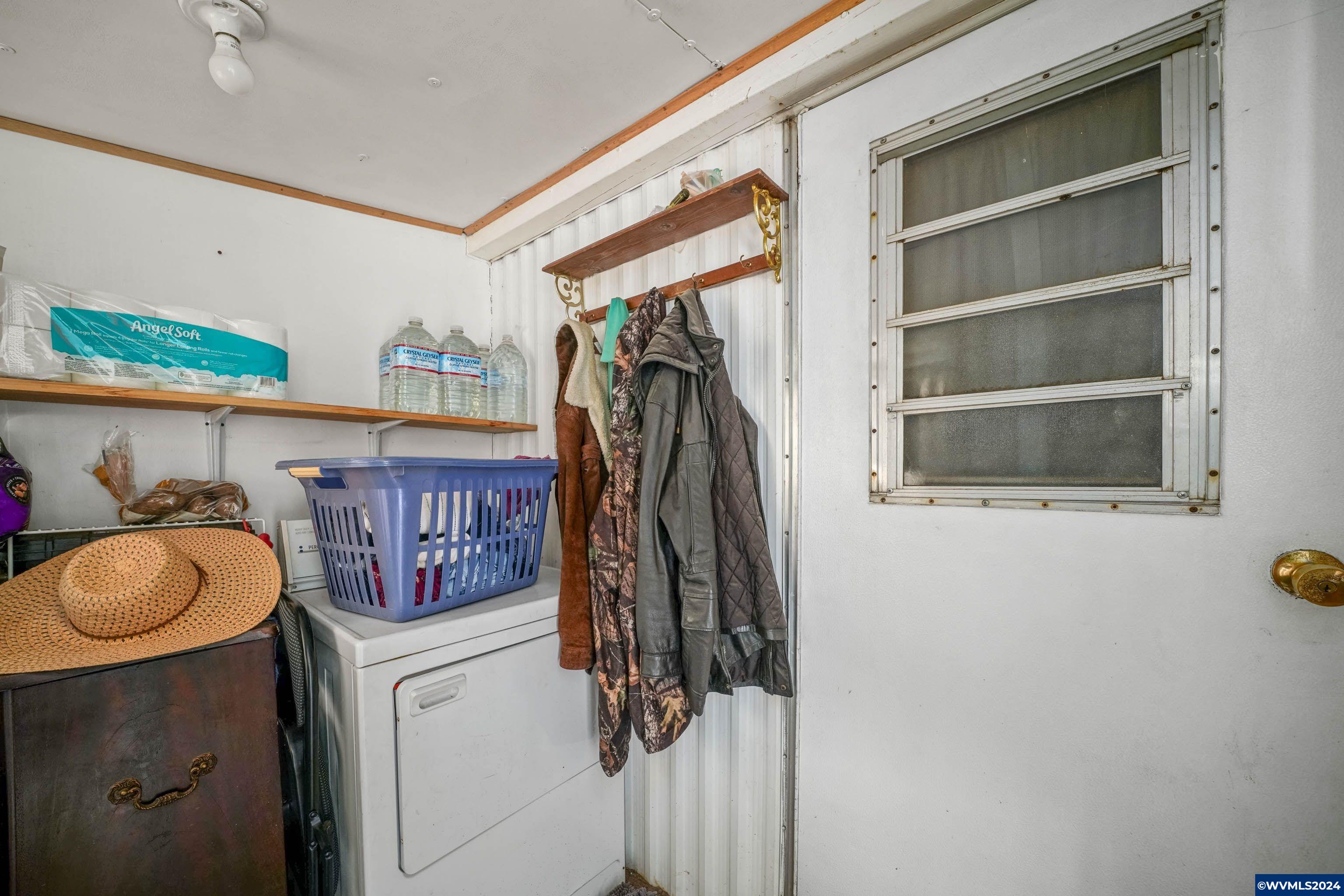 11823 Northeast Carl Road, Unit 1 Woodburn, OR 97071 - Photo 5 of 24