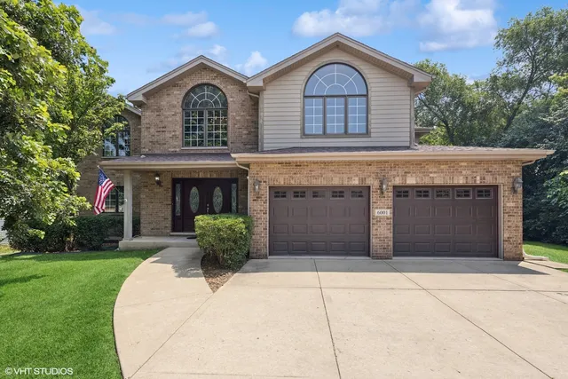 $875,000 | 6001 Wolf Road, La Grange Highlands, IL 60525