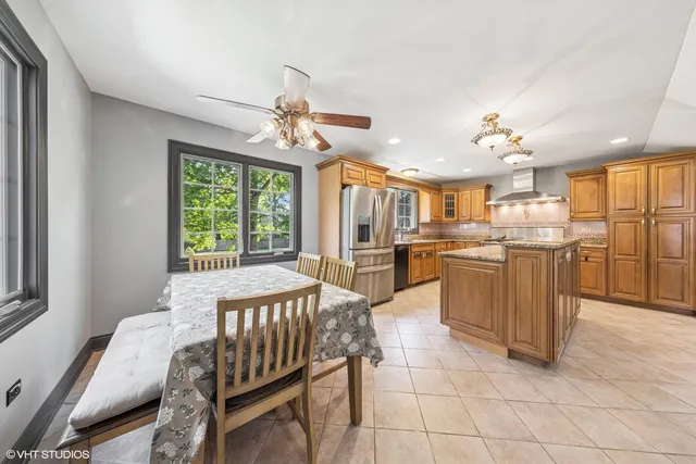 $875,000 | 6001 Wolf Road, La Grange Highlands, IL 60525