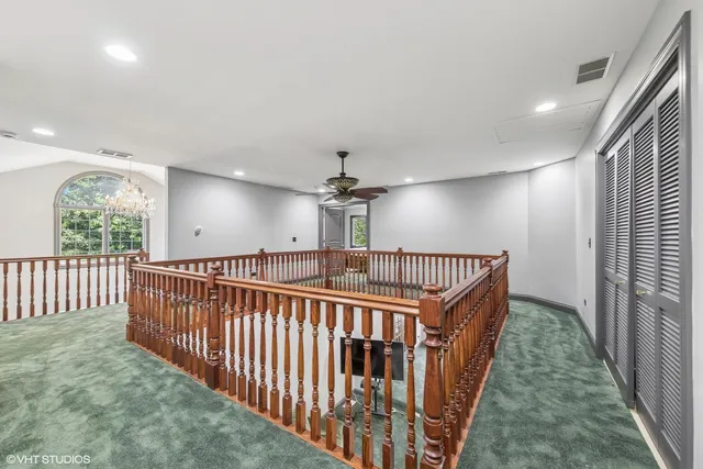 $875,000 | 6001 Wolf Road, La Grange Highlands, IL 60525