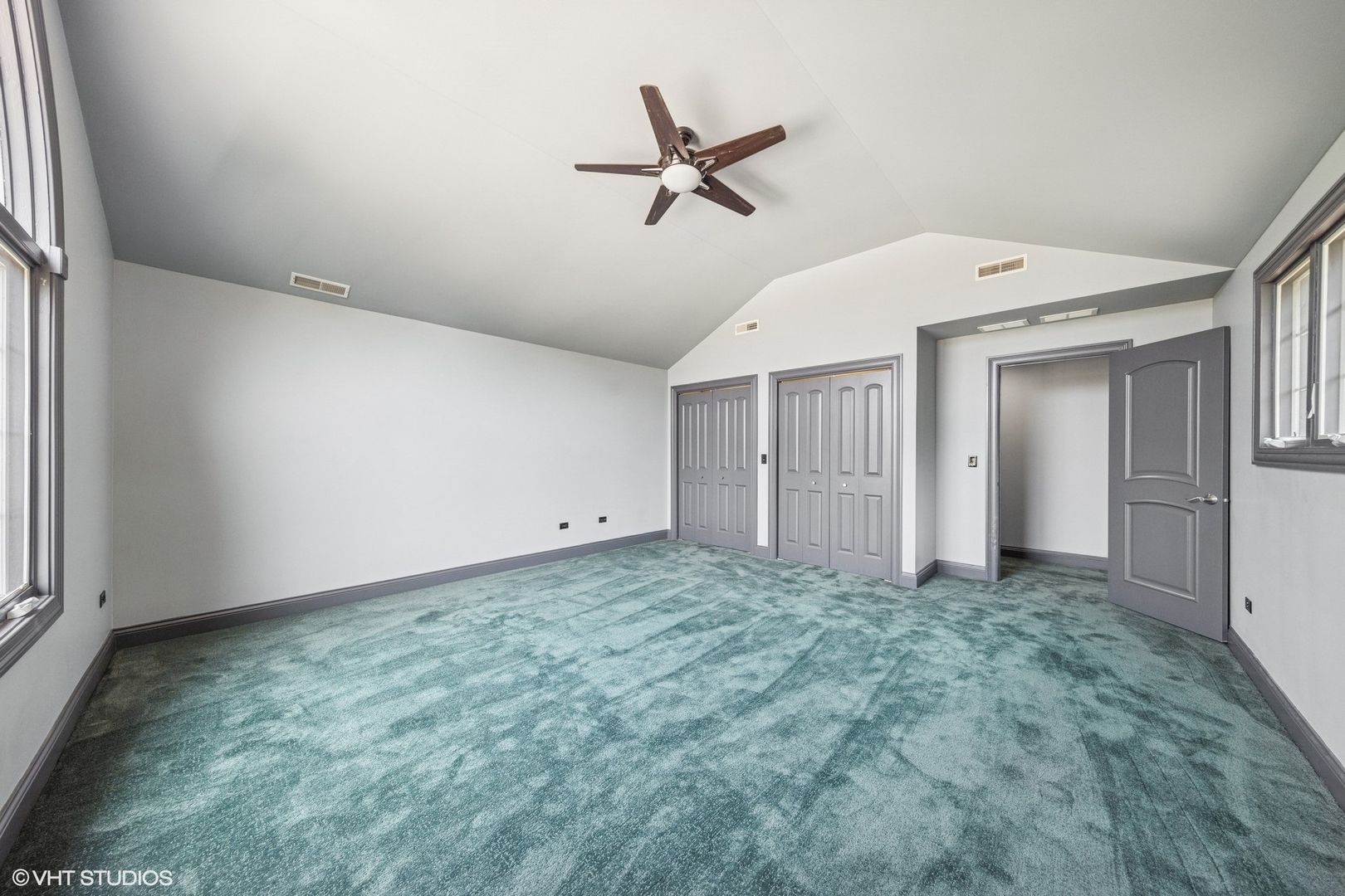 6001 Wolf Road La Grange Highlands, IL 60525 - Photo 19 of 34