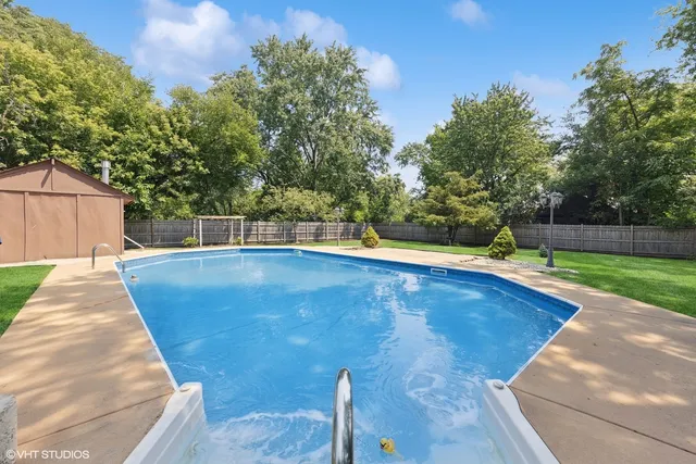 $875,000 | 6001 Wolf Road, La Grange Highlands, IL 60525