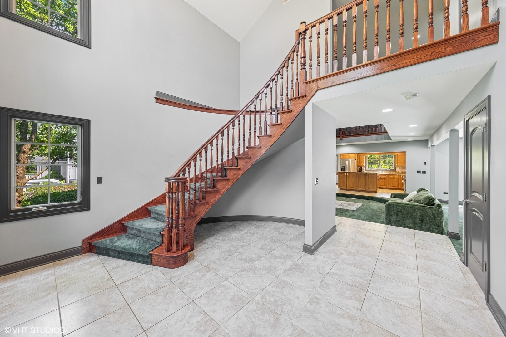 6001 Wolf Road La Grange Highlands, IL 60525 - Photo 3 of 34