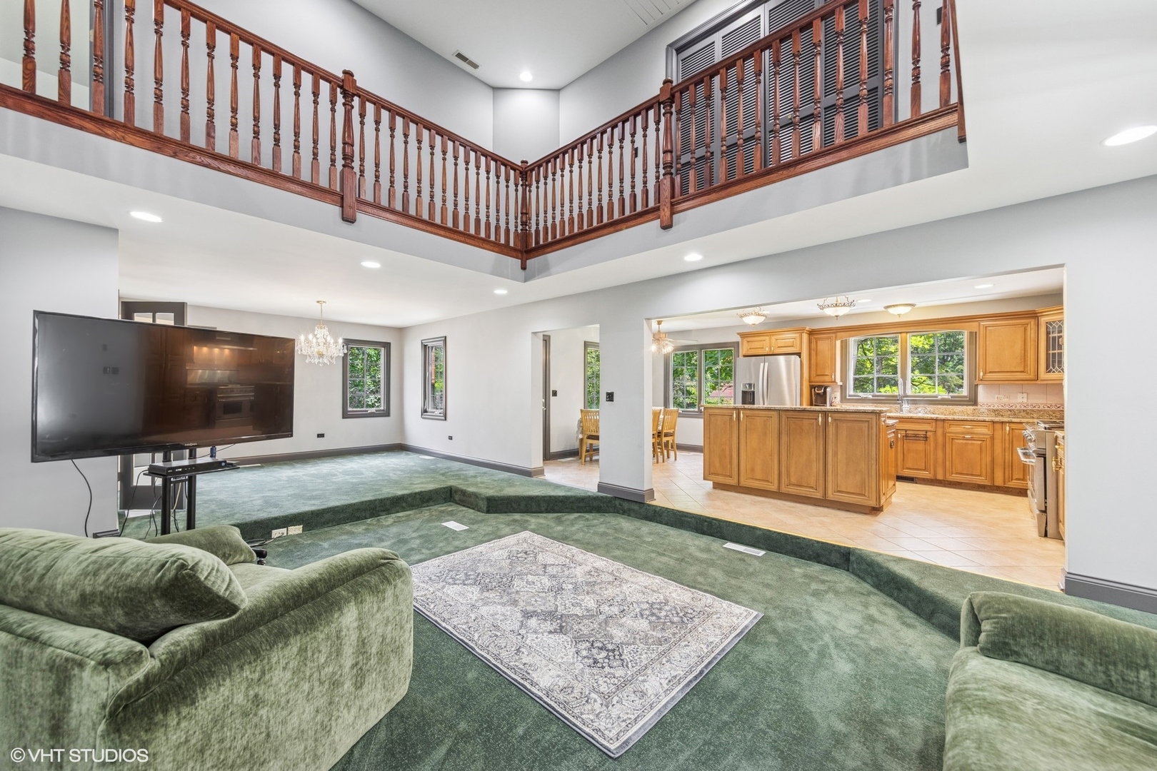 6001 Wolf Road La Grange Highlands, IL 60525 - Photo 4 of 34