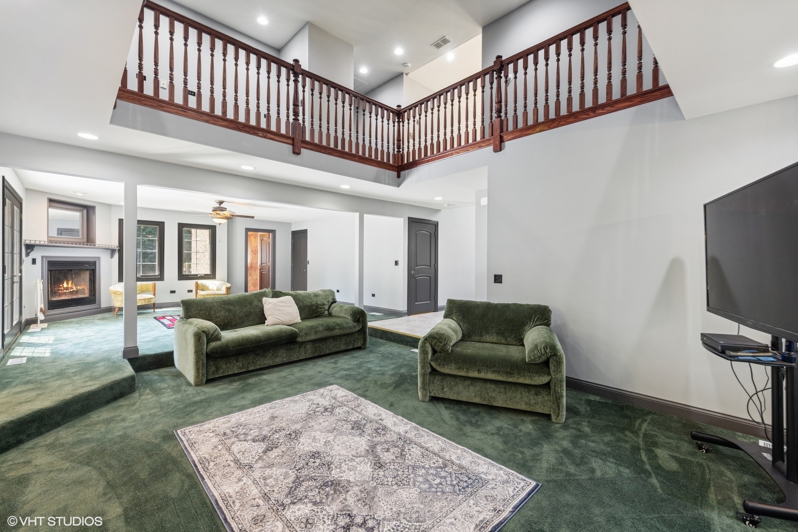 6001 Wolf Road La Grange Highlands, IL 60525 - Photo 7 of 34