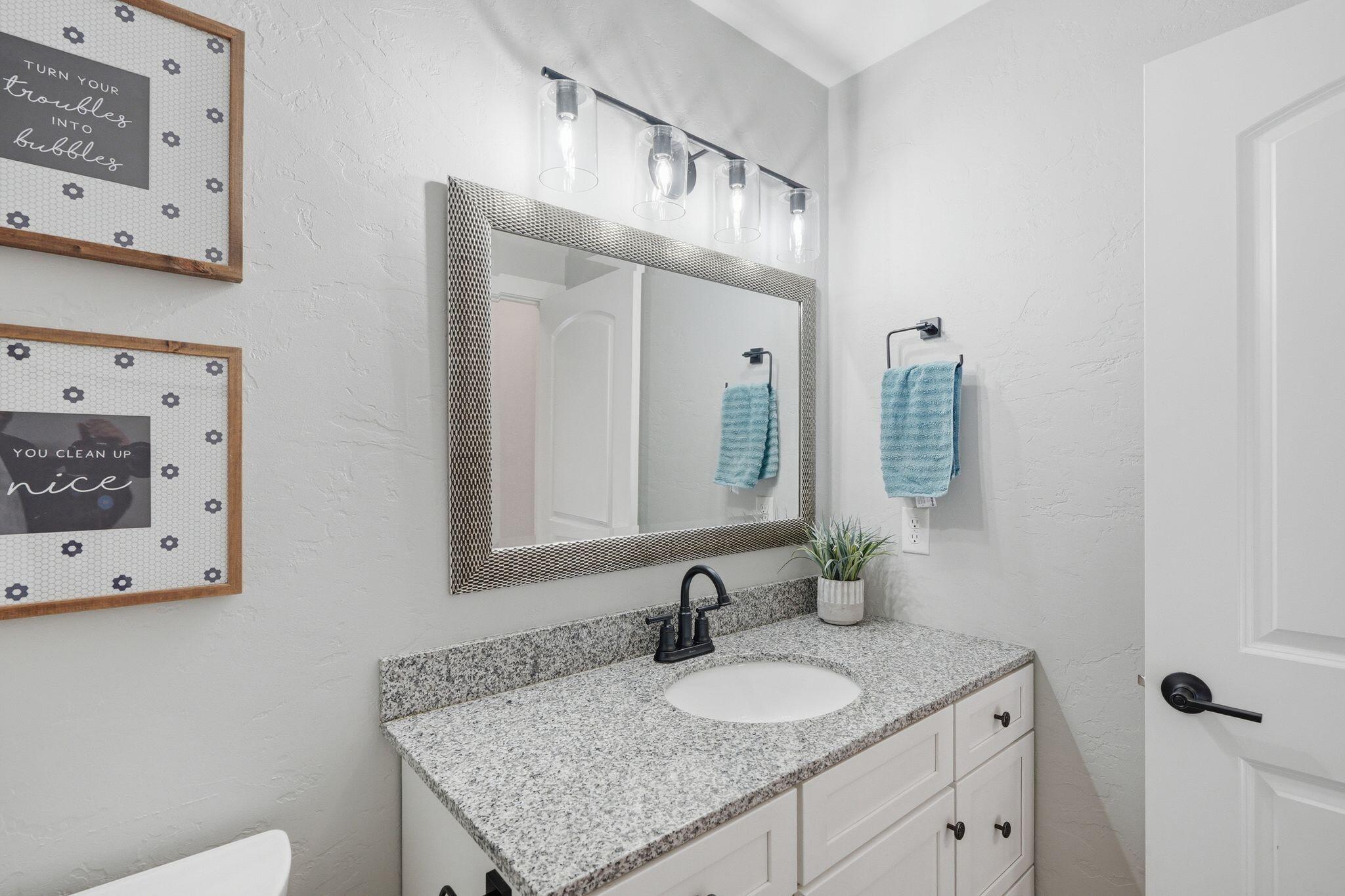 307 Scuppernong Circle Dousman, WI 53118 - Photo 23 of 39 2nd Floor Full Bath