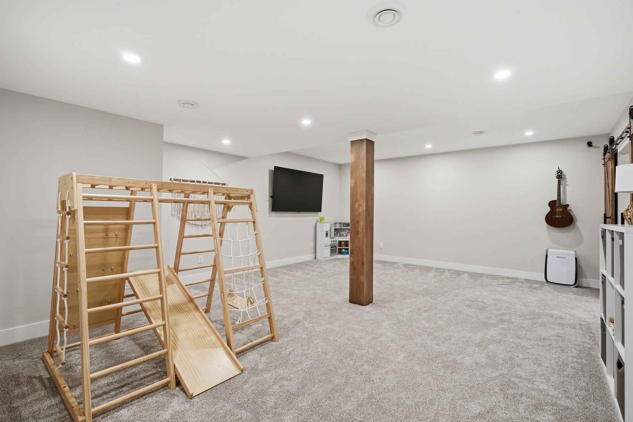 307 Scuppernong Circle Dousman, WI 53118 - Photo 25 of 39 LL Rec Room