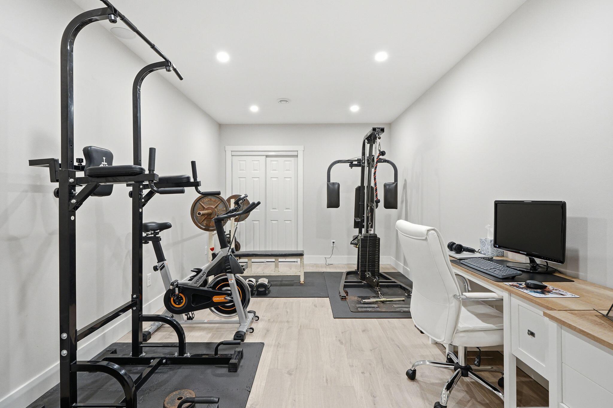 307 Scuppernong Circle Dousman, WI 53118 - Photo 27 of 39 LL Den/Office