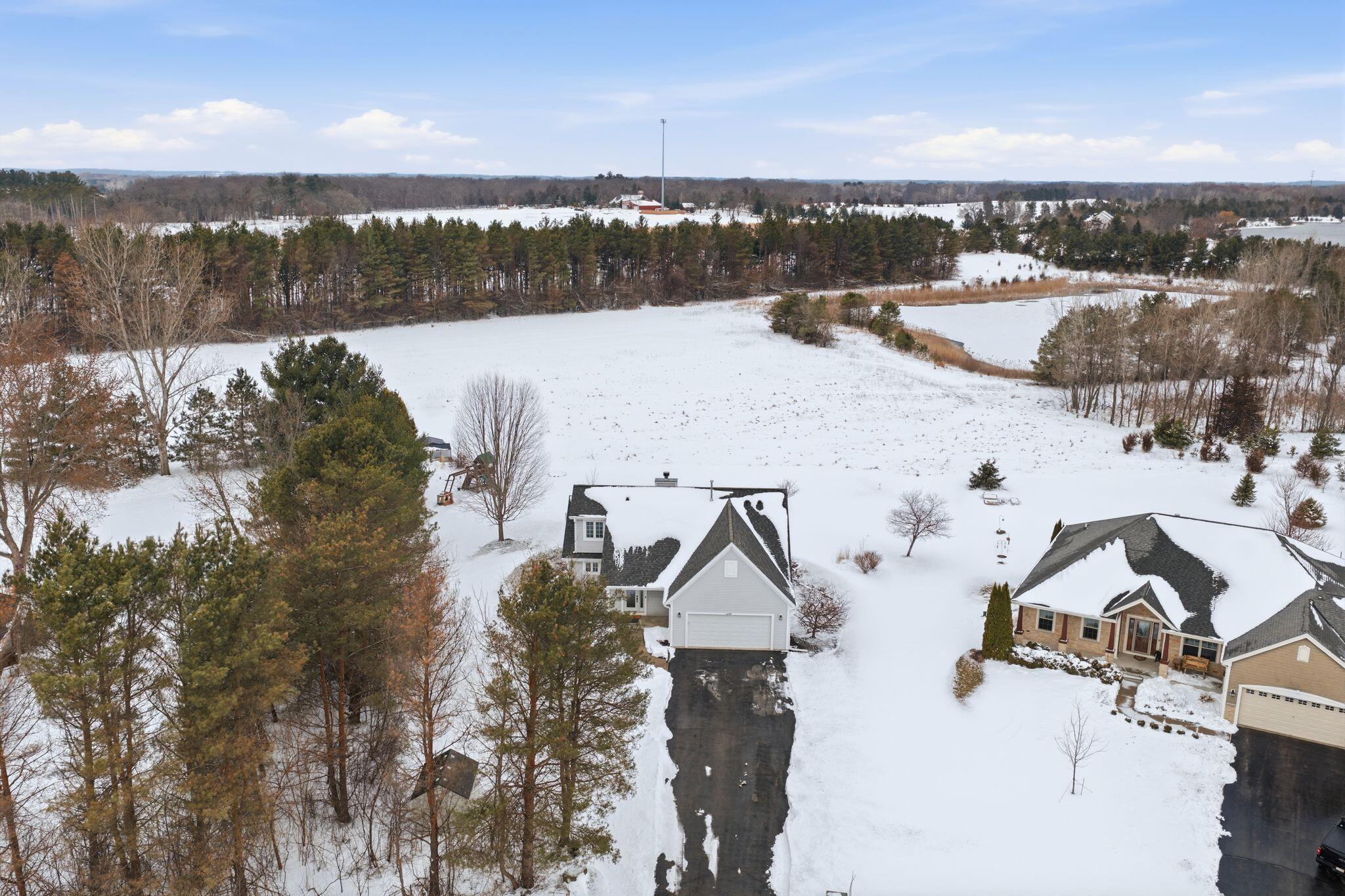 307 Scuppernong Circle Dousman, WI 53118 - Photo 32 of 39 Drone