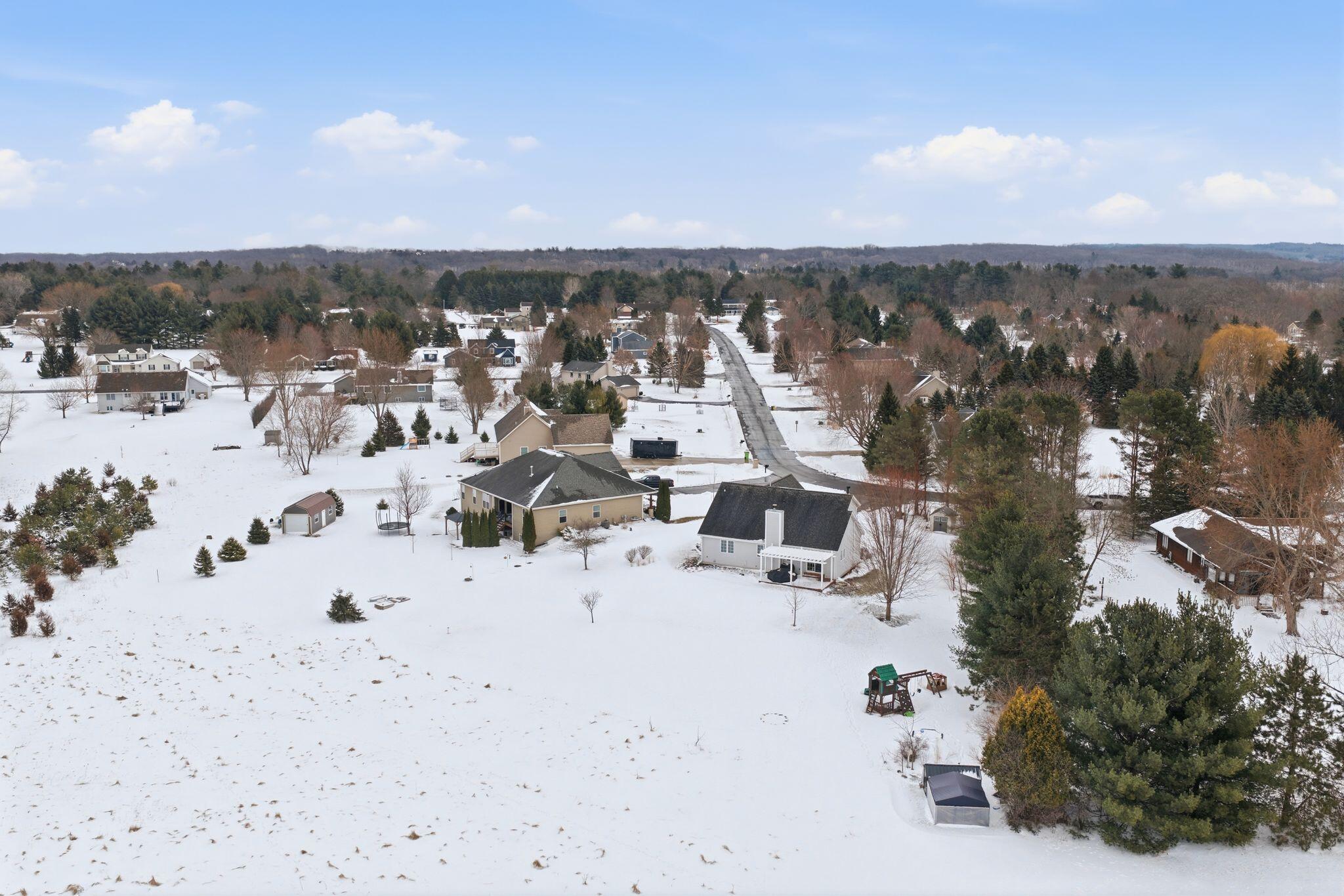 307 Scuppernong Circle Dousman, WI 53118 - Photo 36 of 39 Drone