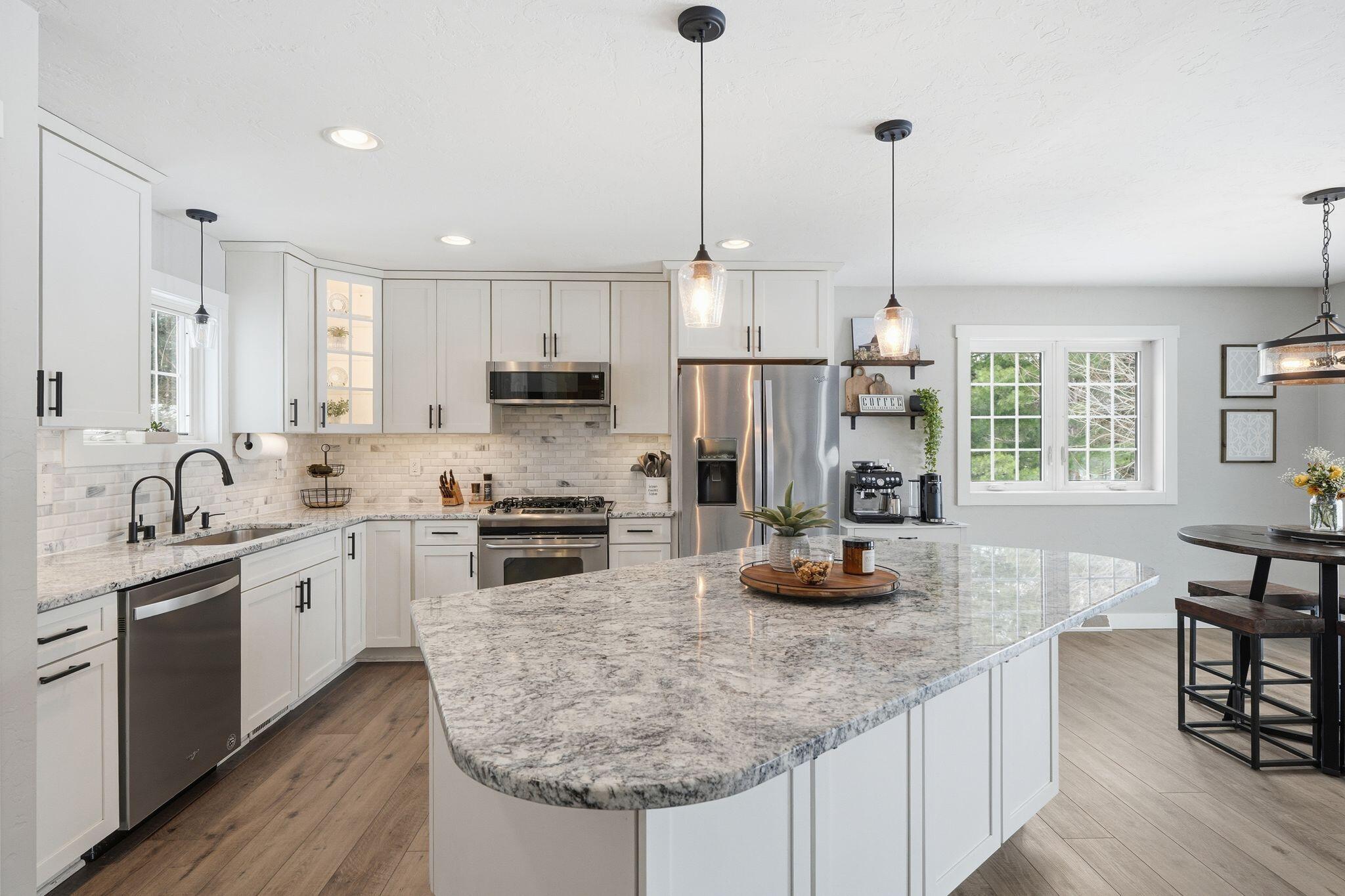 307 Scuppernong Circle Dousman, WI 53118 - Photo 4 of 39 Kitchen