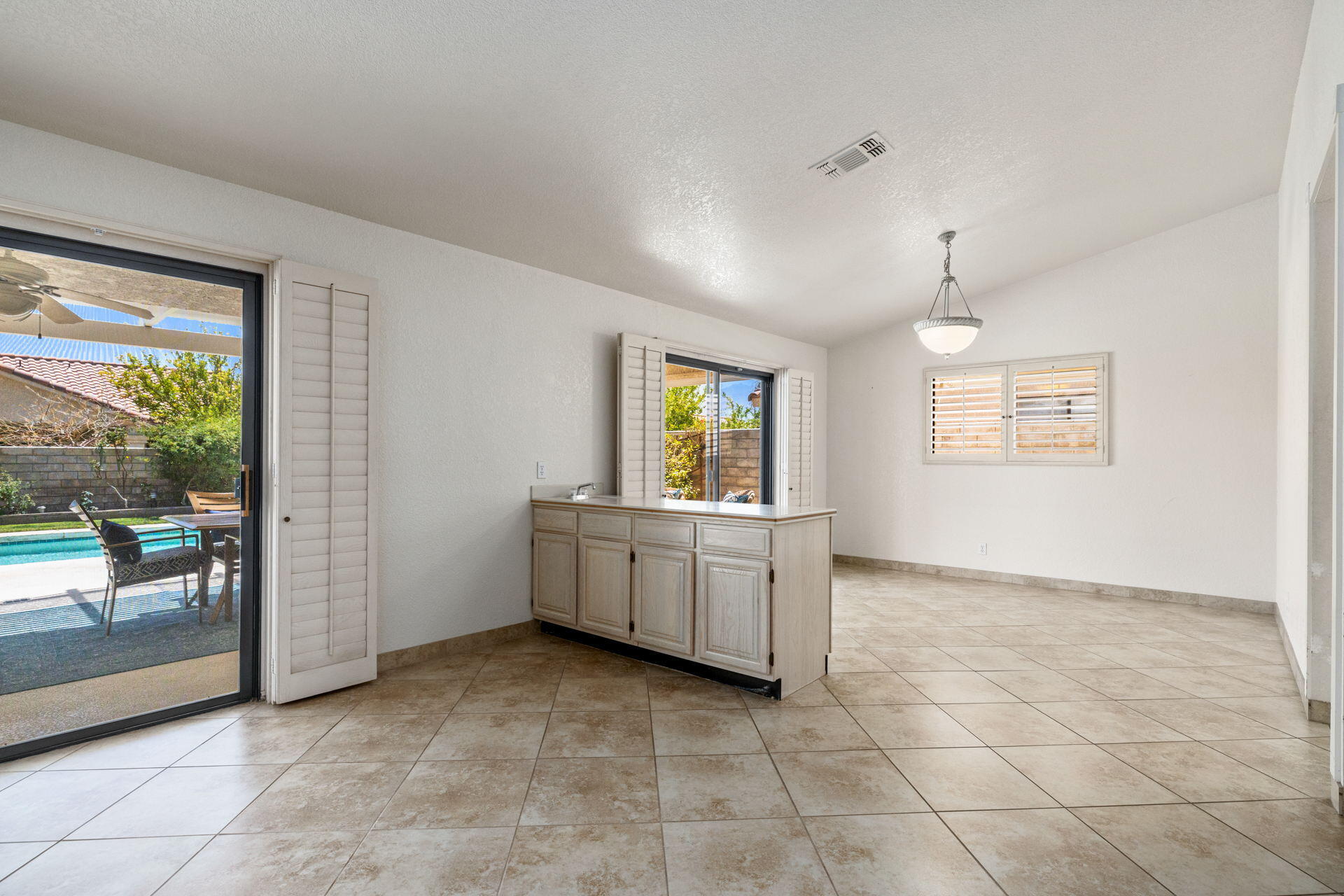 67885 Reed Circle Cathedral City, CA 92234 - Photo 14 of 43 70-web-or-mls-068A9078