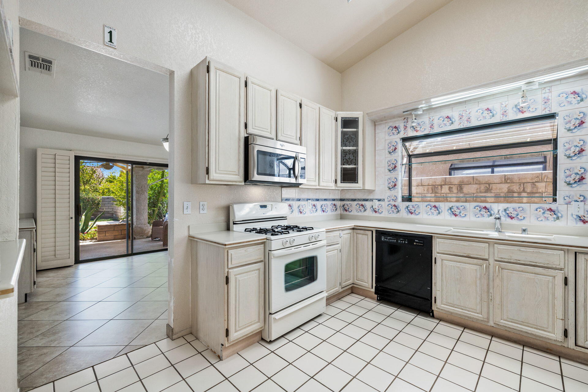 67885 Reed Circle Cathedral City, CA 92234 - Photo 18 of 43 80-web-or-mls-068A9130